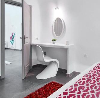 Finikia Villa | W Finikia -Foinikia - Luxury Cave - A Wonderful 2 Bedroom Villa - Hot Tub