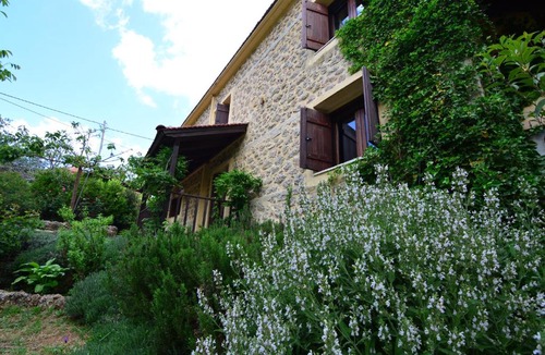 Ano Trikala House | Εν Αρχή - En Arhi