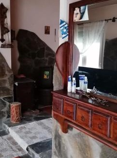 Pamvotida House | Το μικρό σπίτι στο λιβαδι