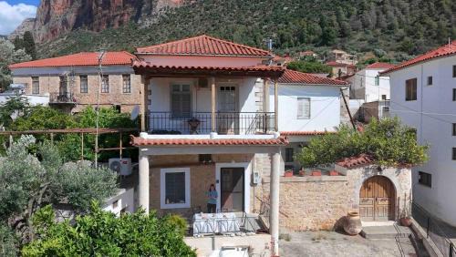 Leonidio House | Το σπίτι του Καντήλα