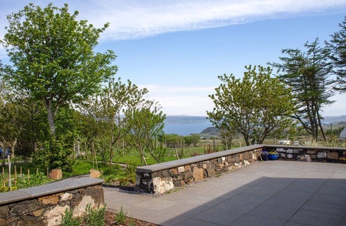 Colbost Apartment | 10 Husabost - a detached house that sleeps 6 guests in 3 bedrooms