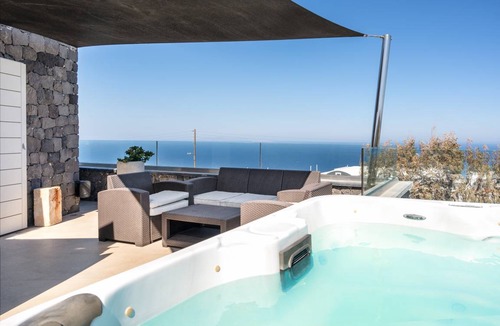 Vourvoulos House | 100 m² House ∙ 2 bedrooms ∙ 6 guests