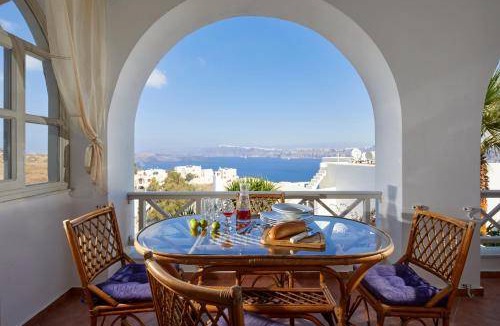Akrotiri House | 100 m² House ∙ 3 bedrooms ∙ 7 guests