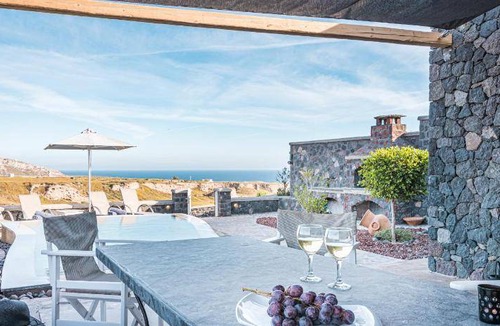 Exomytis Villa | 110 m² Villa ∙ 2 bedrooms ∙ 6 guests