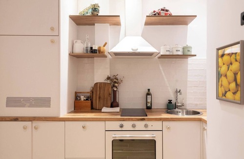 Petralona Apartment | 1BR Stylish Apt 20 Minutes from Acropolis