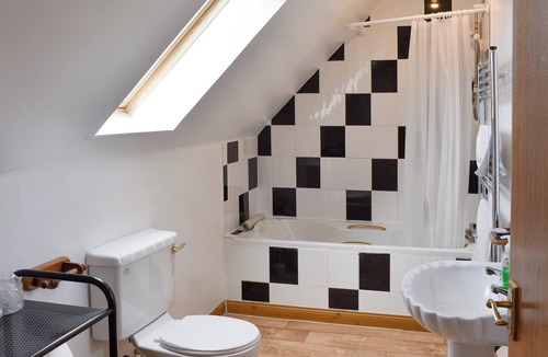 Cromarty Firth Cottage | 2 bedroom accommodation in Alness, near Invergordon