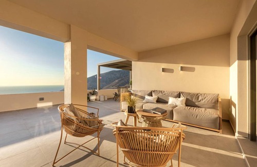 Exo Gonia Villa | 210 m² Villa ∙ 6 bedrooms ∙ 12 guests