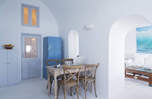 Imerovigli Villa | 3 bedroom villa with amazing views and plunge pool