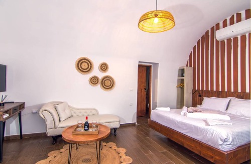 Akrotiri House | 35 m² Loft ∙ 1 bedroom ∙ 2 guests