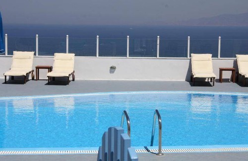 Oia Apartment | 35 m² Serviced apartment ∙ 3 guests