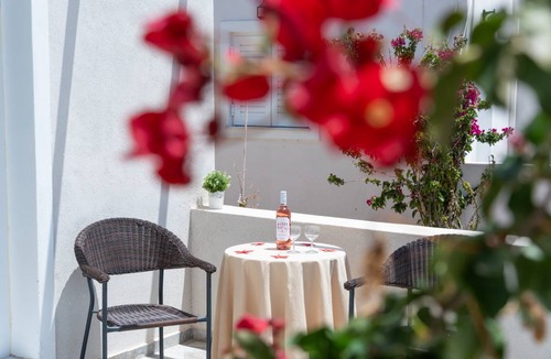 Perissa House | 36 m² House ∙ 1 bedroom ∙ 2 guests
