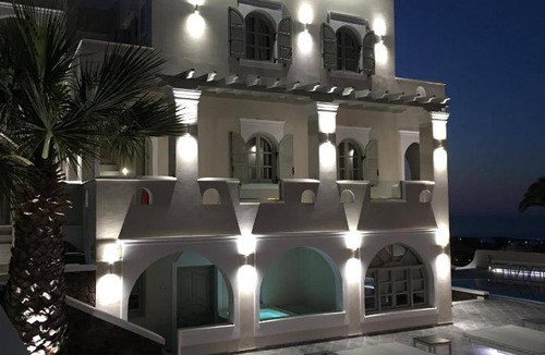 Fira Hotel | 38 m² Hotel ∙ 127 guests