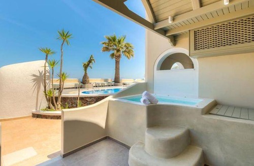 Fira Hotel | 38 m² Hotel ∙ 127 guests