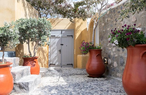 Emporio Villa | 380 m² Villa ∙ 3 bedrooms ∙ 6 guests