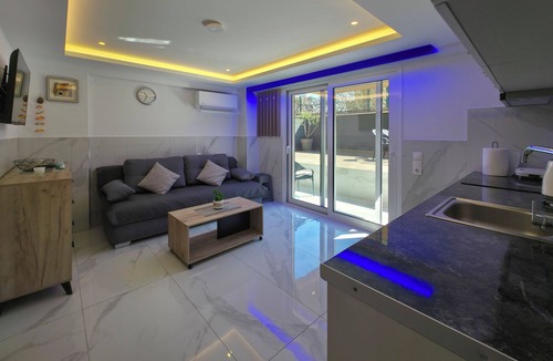 Katerini Apartment | 5 - IFI Suite by SDR