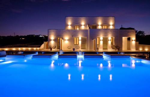 Vourvoulos Hotel | 50 m² Hotel ∙ 10 guests