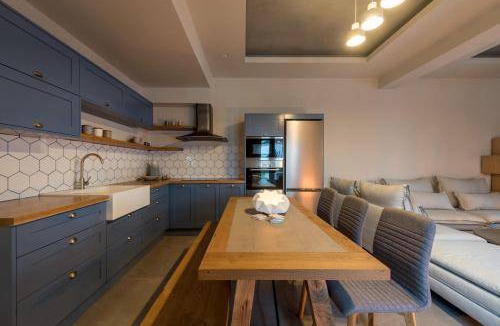 Megalochori Villa | 530 m² Villa ∙ 4 bedrooms ∙ 9 guests