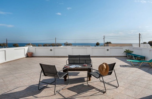 Perivolos Apartment | 60 m² Apartment ∙ 1 bedroom ∙ 4 guests
