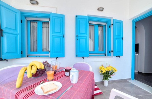 Perissa Apartment | 65 m² Apartment ∙ 2 bedrooms ∙ 5 guests