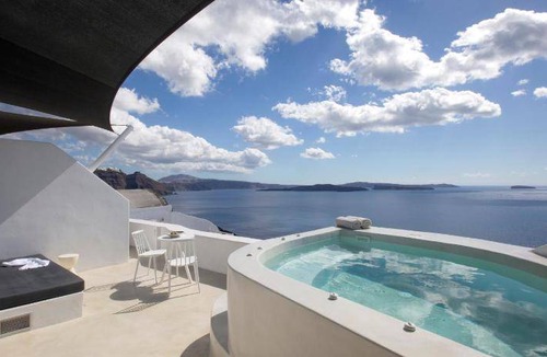 Oia House | 65 m² House ∙ 3 guests
