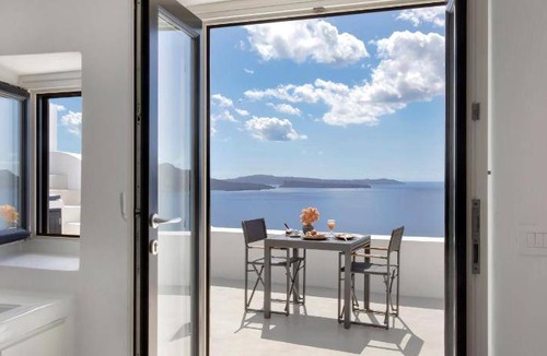 Oia House | 65 m² House ∙ 3 guests
