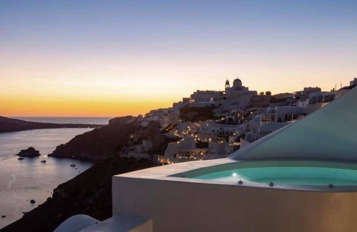 Oia House | 65 m² House ∙ 3 guests