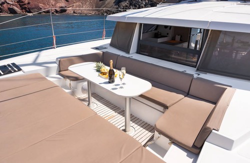Vlychada Boat Rental | 65 m² Houseboat ∙ 4 bedrooms ∙ 8 guests
