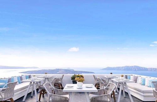 Firostefani Hotel | 70 m² Hotel ∙ 2 bedrooms ∙ 127 guests