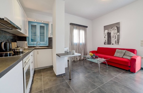 Perissa Apartment | Adelphi Apartments Apartment with Terrace Sleeps 3