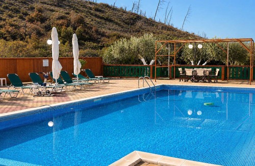 Chalkidiki Region Apartment | Agroktima Ioli – Peaceful Pool Retreat in Evia