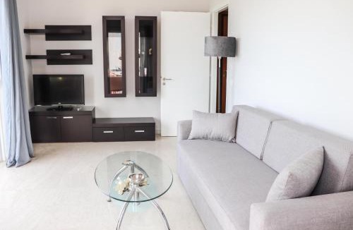 Paralia Porovitsis Apartment | Akrata Beachfront