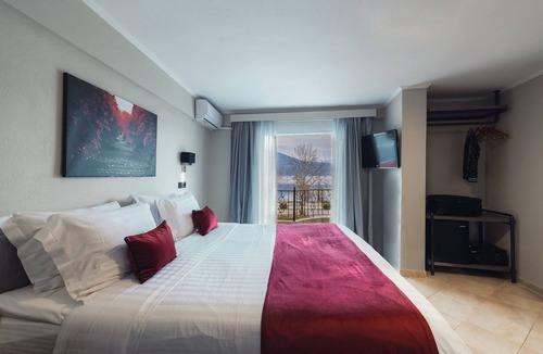 Ioannina Hotel | Akti Lake Living