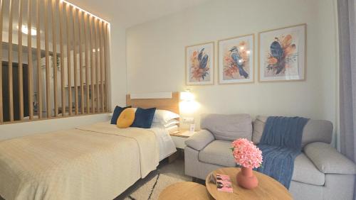 Katerini Apartment | Alfa-Central Luxury Condo by Optimum Link