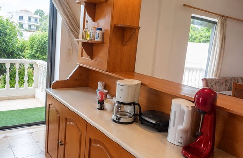 Spata-Artemida House | Anatolis Apartment: Near Airport, Rafina Port & Beach
