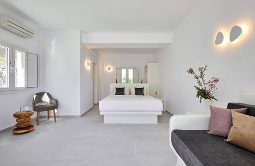 Finikia Hotel | Anchor Suites