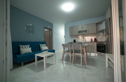 Neo Kalamaki Apartment | Andriana'. The emerald of the south.