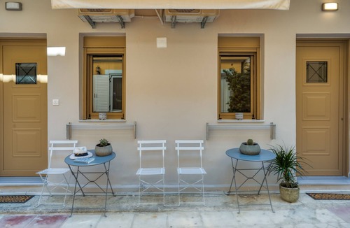 Zakynthos Town Apartment | Andy & Hari's Elegant Town Studios
