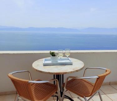 Loutra Edipsou Apartment | Anemolia Studios