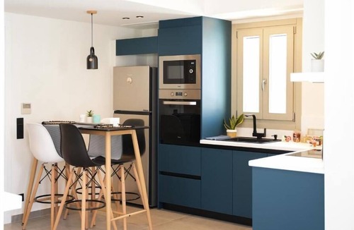Skyros Town Apartment | APADEMIA SKYROS
