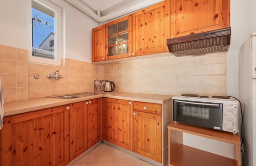 Myrtos Apartment | Apartment 'Classic Corner No 2' with Wi-Fi and Air Conditioning