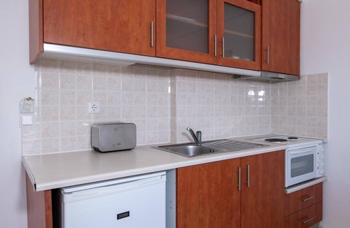 Sfakaki Apartment | Apartment 'Groundfloor' with Sea View, Wi-Fi and Air Conditioning