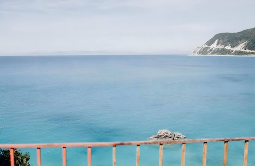 Agios Nikitas House | Apartment 'Myrto Homes Agios Nikitas Lefkada 1' with Sea View, Wi-Fi and Air Conditioning