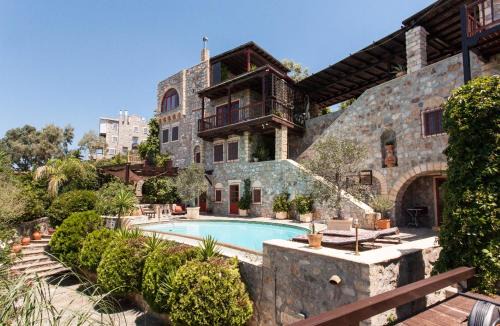 Marathon House | Apartment on the rocks , with sea view