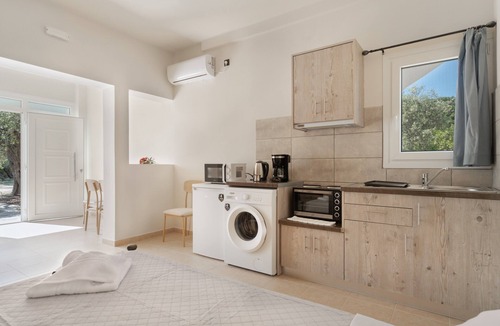 Sarlata Apartment | Apartment 'Panagis 3' with Mountain View, Wi-Fi and Air Conditioning