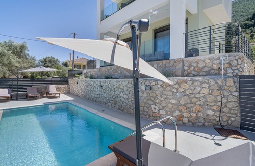 Nikiana Apartment | Apartment 'San George 1' with Sea View, Wi-Fi and Air Conditioning