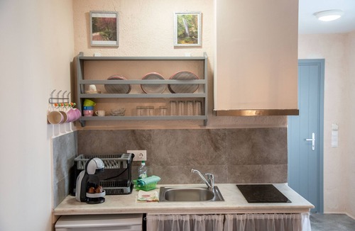 Engarai Apartment | Apartment 'Studios Kapsali 3' with Sea View, Wi-Fi and Air Conditioning