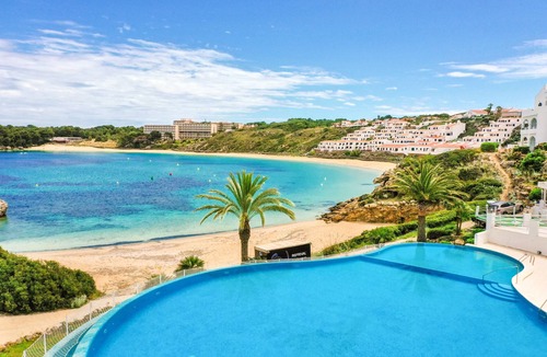 Arenal d'en Castell Apartment | Apartment "White Sands 306" on the Beach with Sea View, Pool
