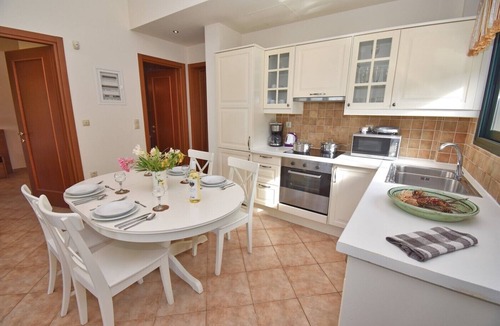 Pelekas Apartment | Apollo Ground Floor Apartment