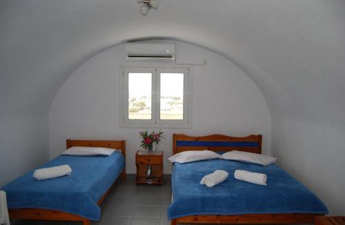 Santorini House | Apollo Rooms