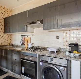 El Jadida Apartment | APT-Cinema Pool-Free Parking-Gym-Netflix